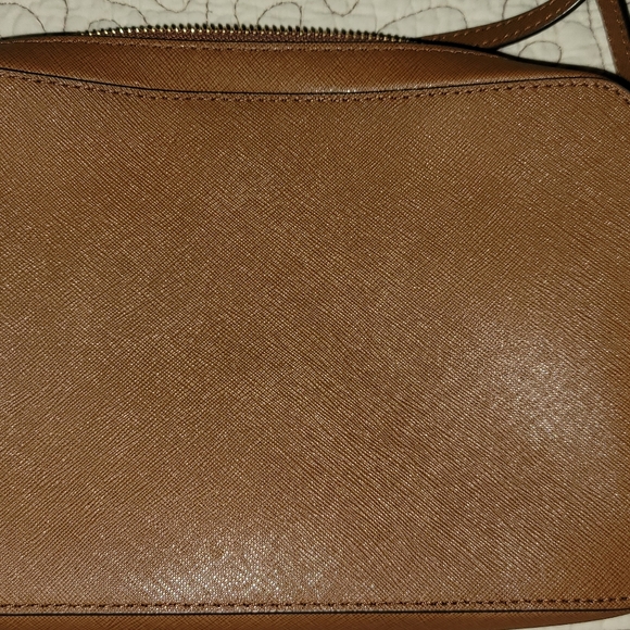 Michael Kors Jet Set Charm Large Crossbody - Picture 5 of 5